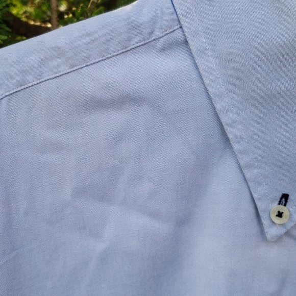 Tommy Hilfiger Casual Button Up - Picture 4 of 6